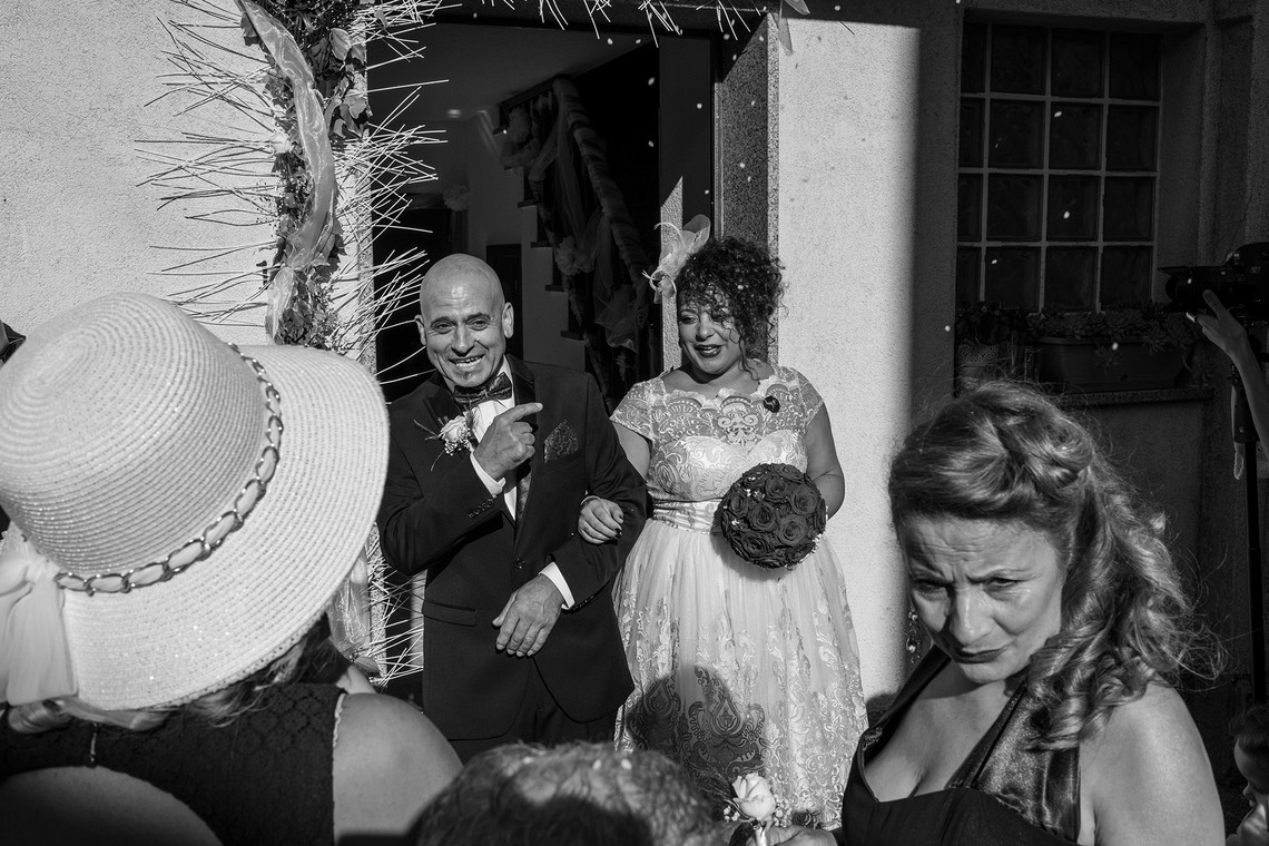 <div class="text"></div>