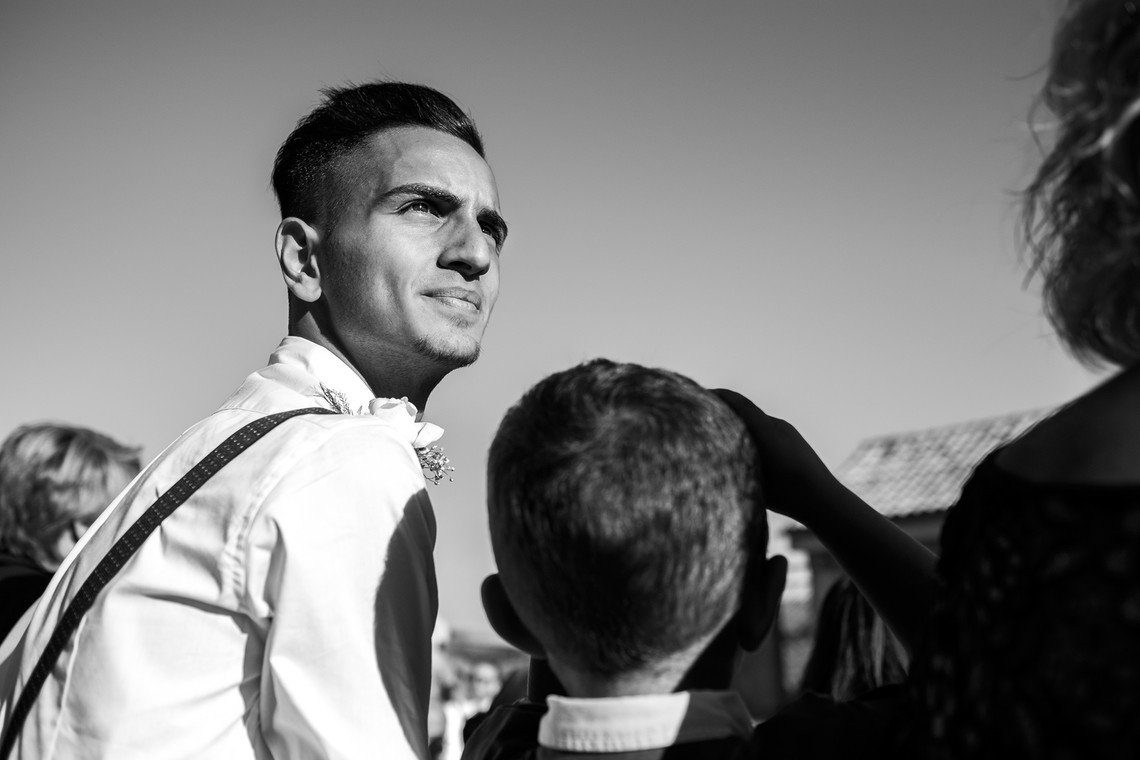 <div class="text"></div>