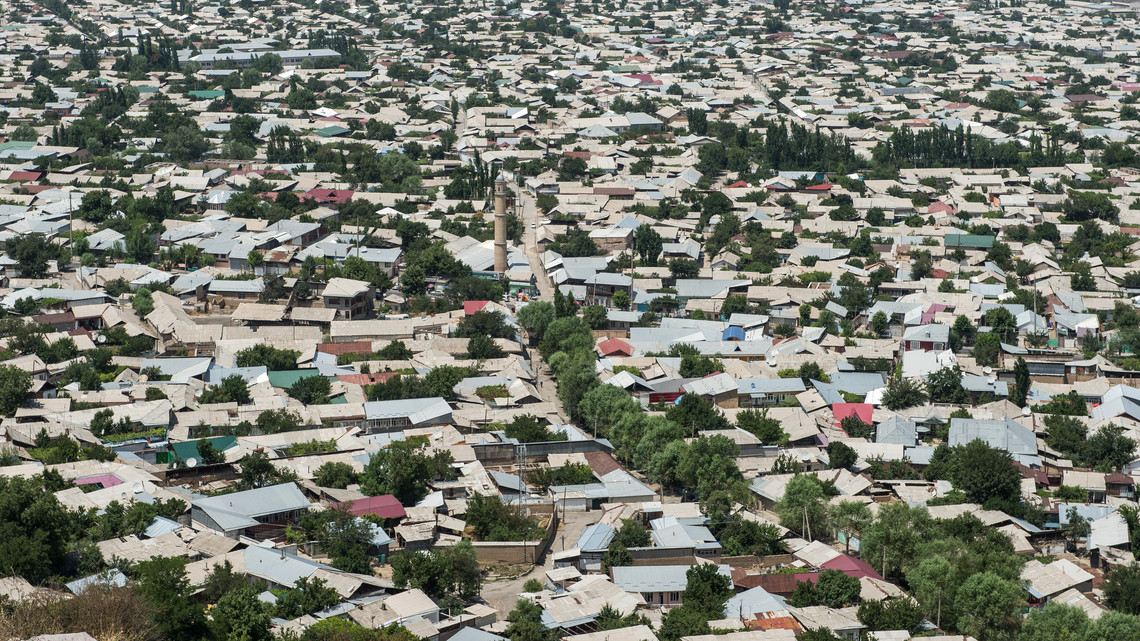 <div class="text"></div>