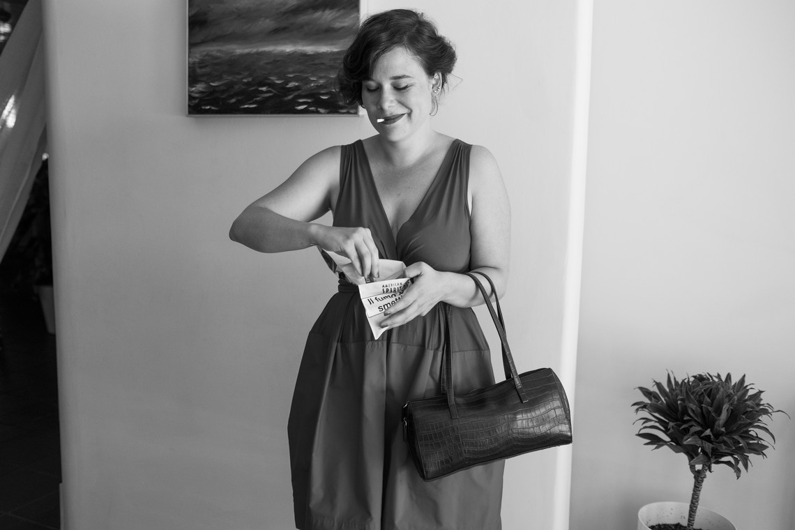 <div class="text"></div>